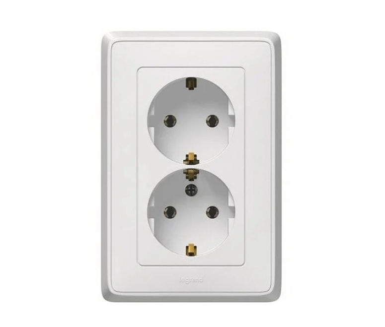 Розетка штепсельная Legrand Cariva 773627