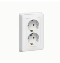 Розетка штепсельная Legrand Cariva 773627