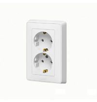 Розетка штепсельная Legrand Cariva 773627