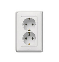 Розетка штепсельная Legrand Cariva 773627